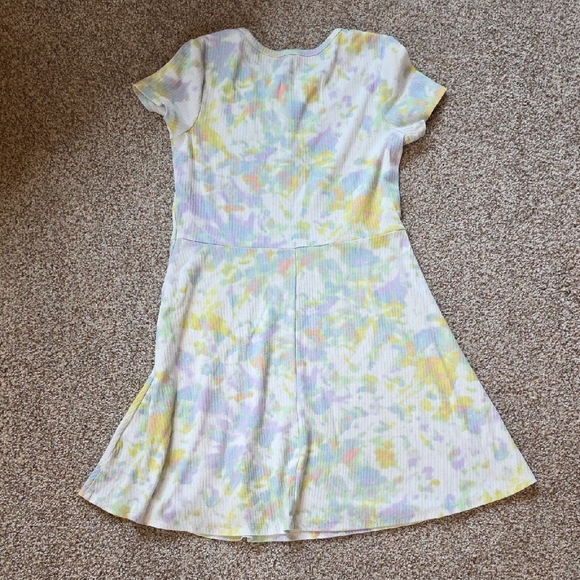 Girls Clothing Set Size 10/12  Adidas Gray Shirt and Vibrant Dresses - Picture 3 of 6